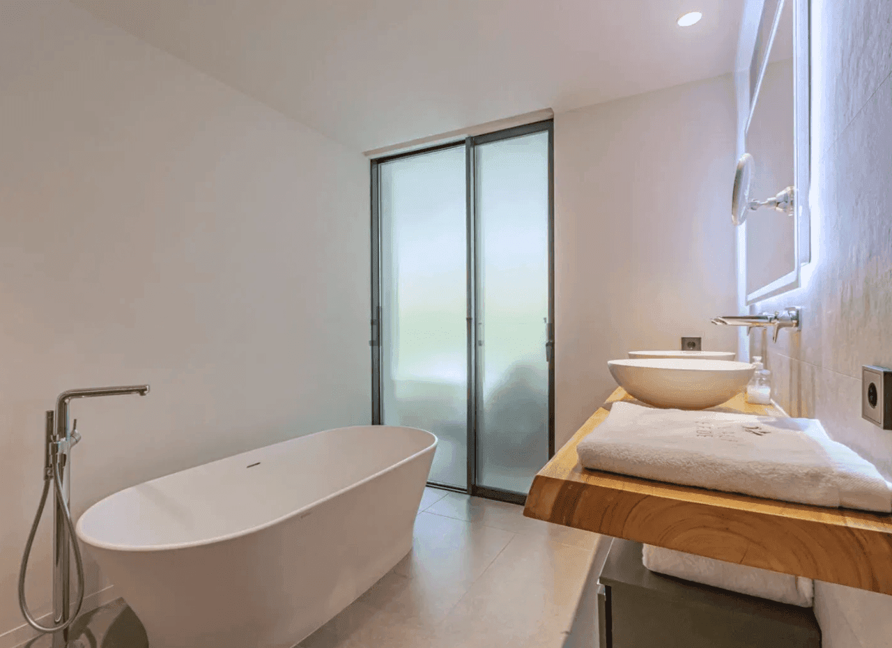 Village Verde, La Reserva – 3-Bedroom Apartment - Image 4